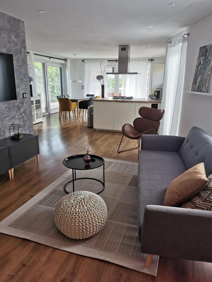 פריאמט Modernes Ferienhaus Im Schwarzwald מראה חיצוני תמונה