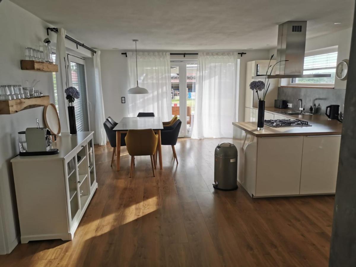 פריאמט Modernes Ferienhaus Im Schwarzwald מראה חיצוני תמונה